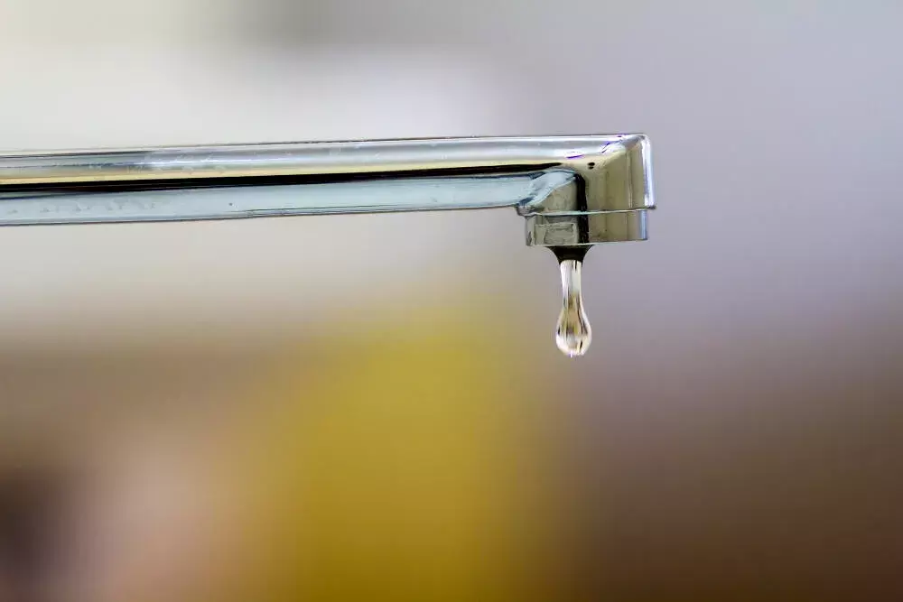 Água Limpa e Livre de Contaminação: A Importância da Manutenção da Caixa d’Água em Hotéis
